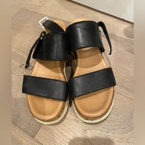 Steve Madden platform sandals